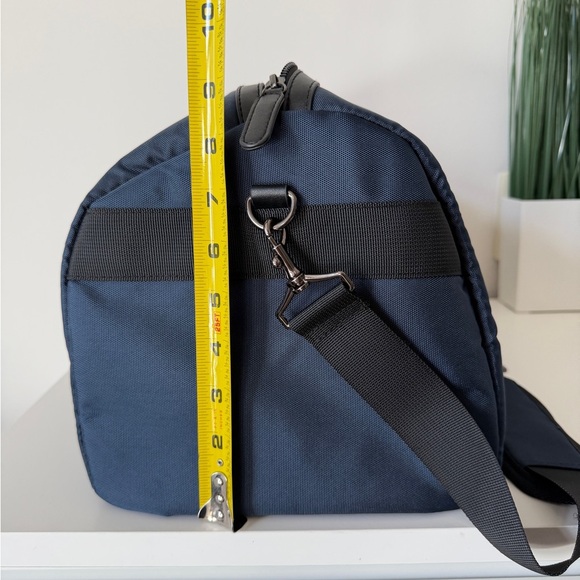 New Michael Kors Duffle Bag Gym Travel Blue 18*9 - Picture 10 of 12